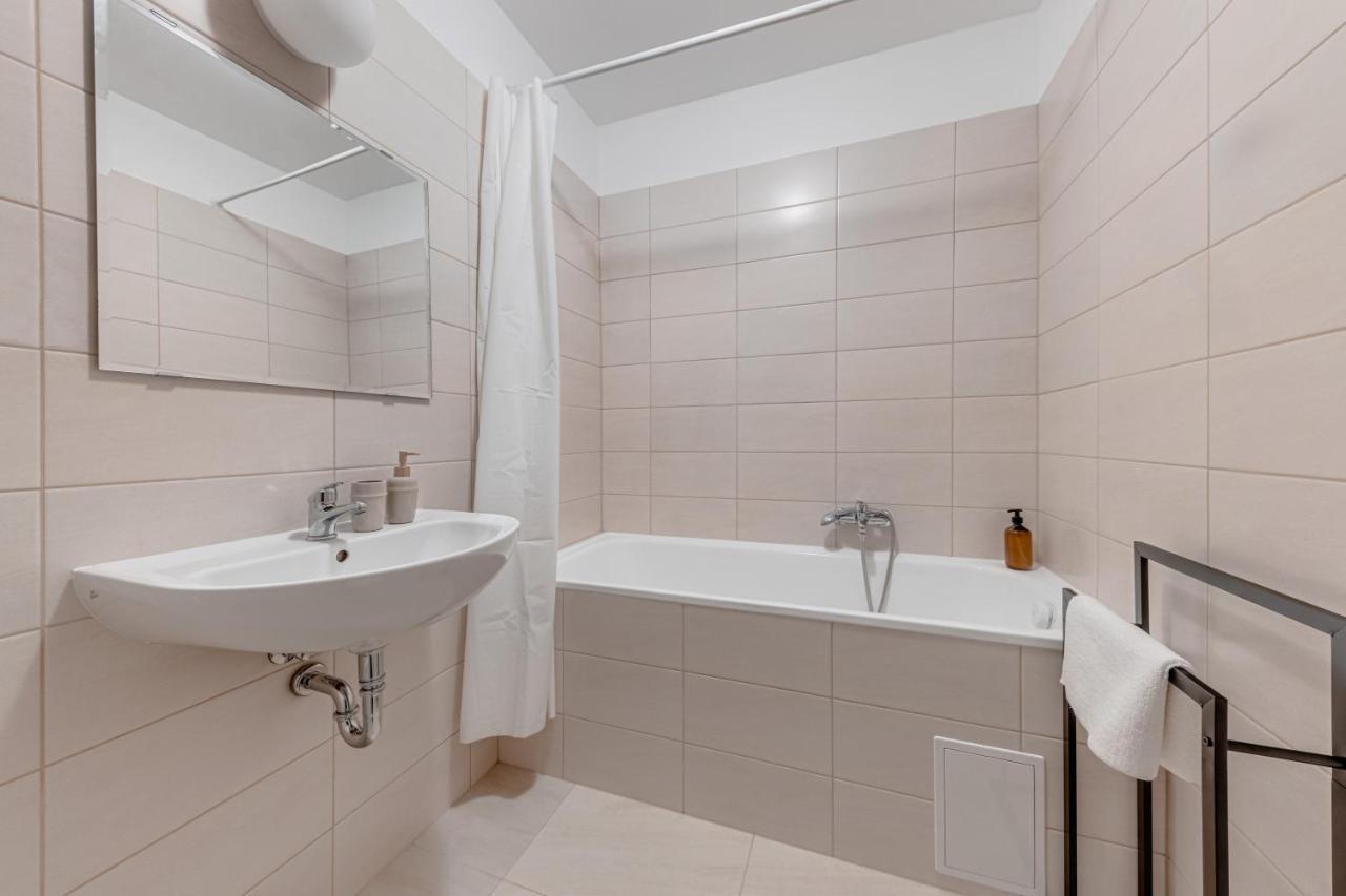 Nejedleho Apartment *