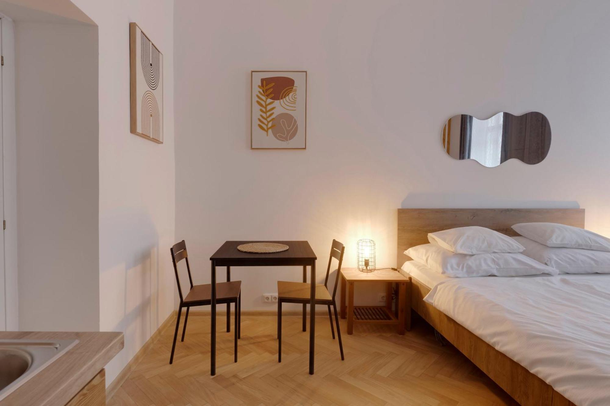 Nejedleho Apartment *